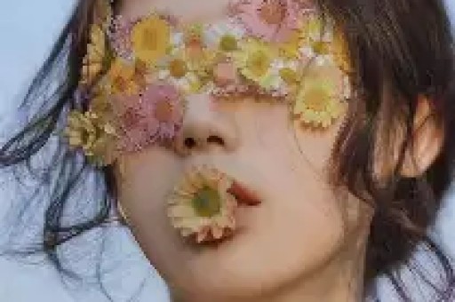 央视表态后给冯小刚走面的韩红底裤都被扒没了